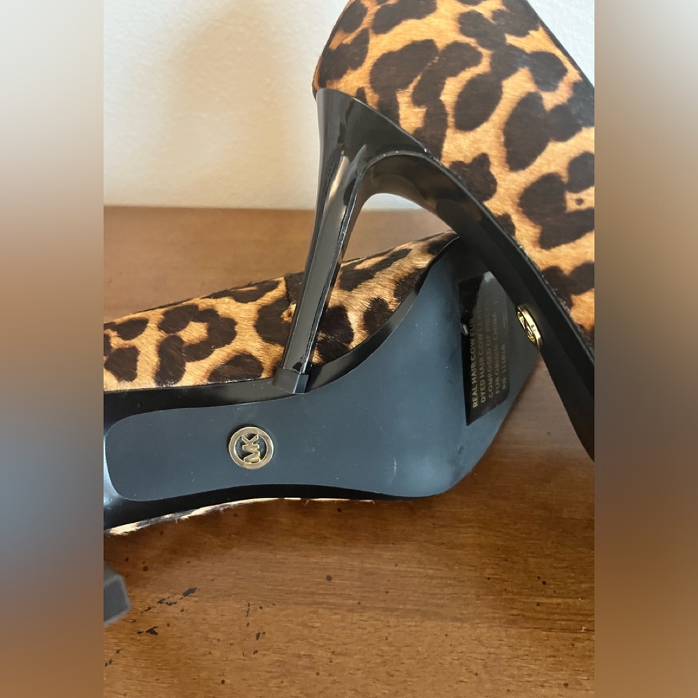 Michael Kors pump size8.5